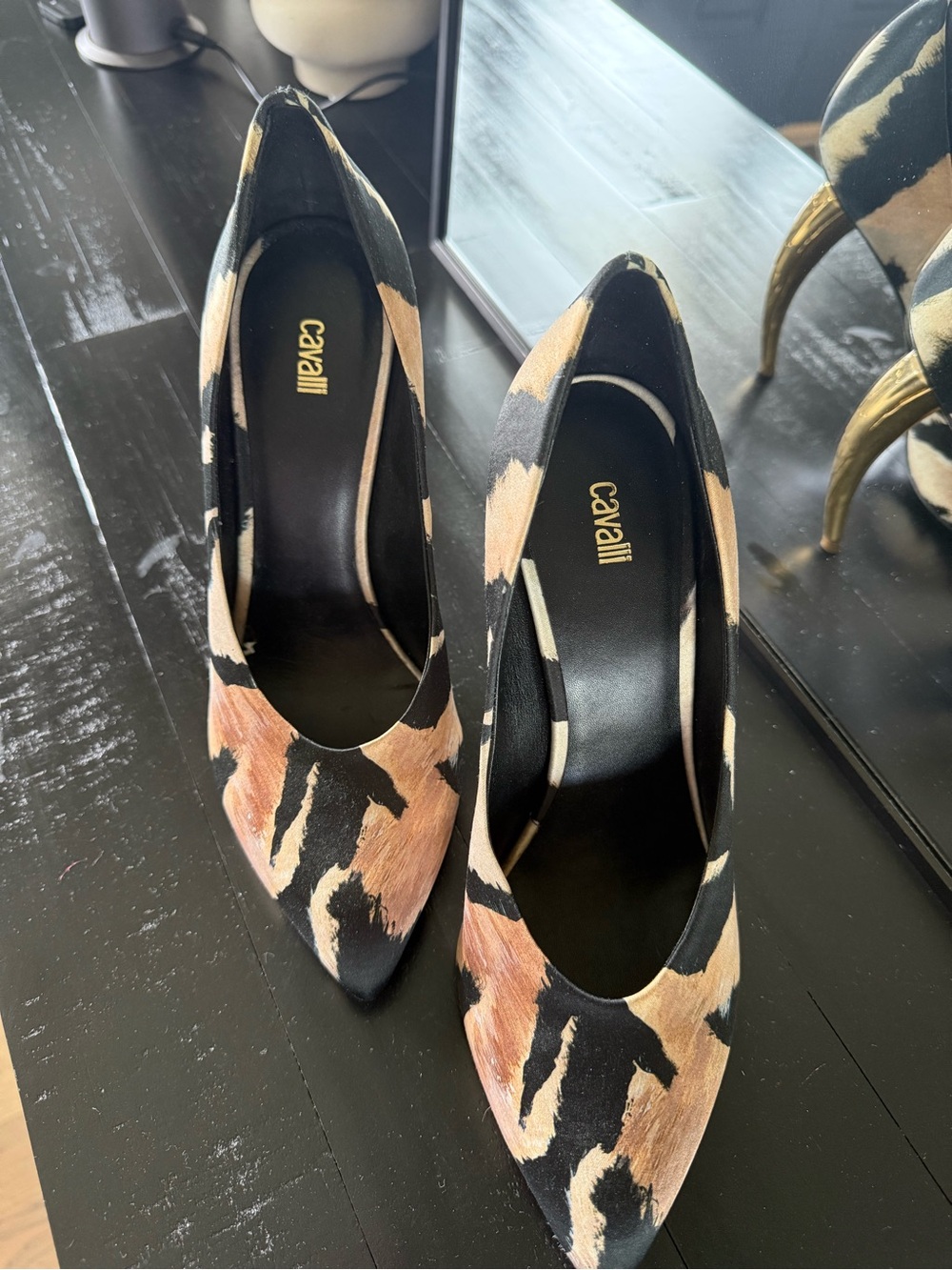 Women’s Leopard Print Pointed-Toe Heels with Gold Stiletto Heel - Picture 3 of 6